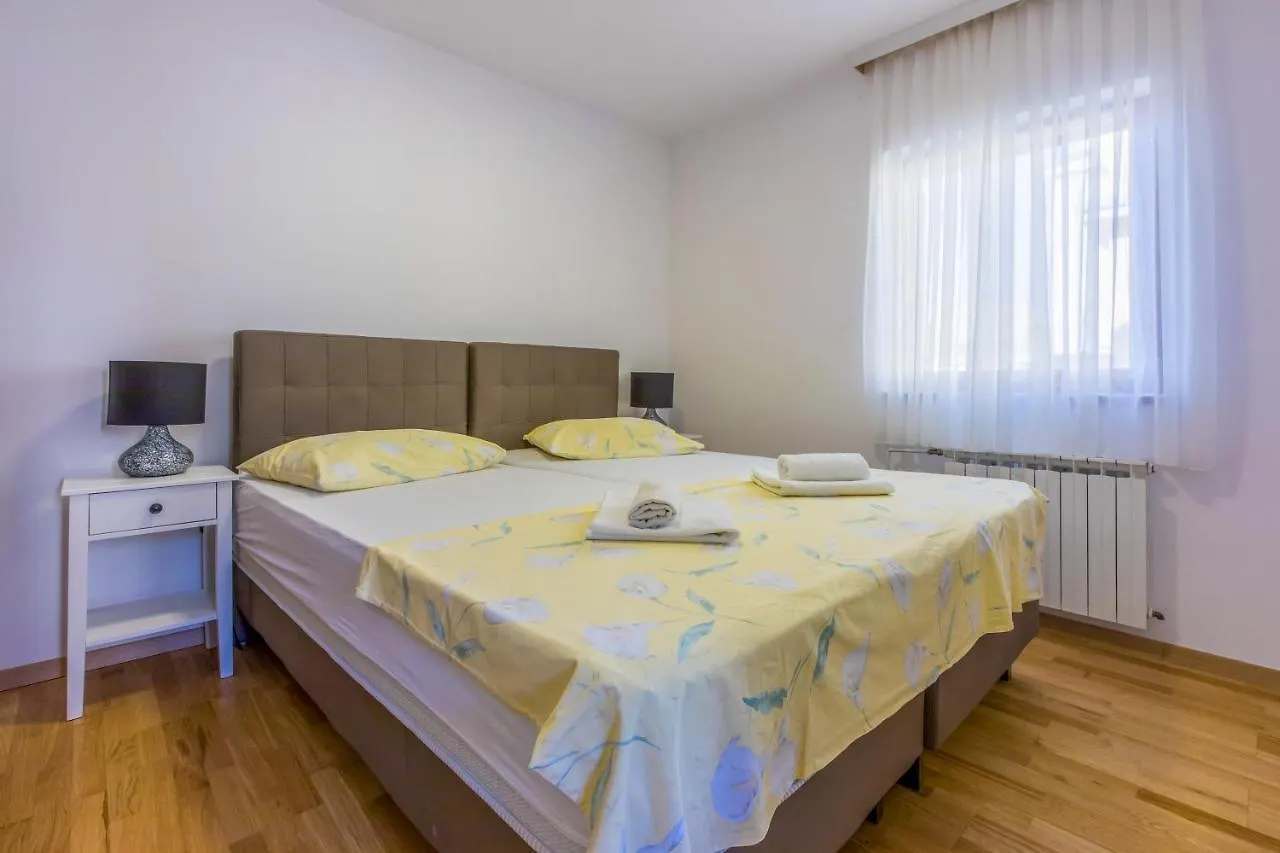 Damir 4+1+1 Apartment Crikvenica Croatia