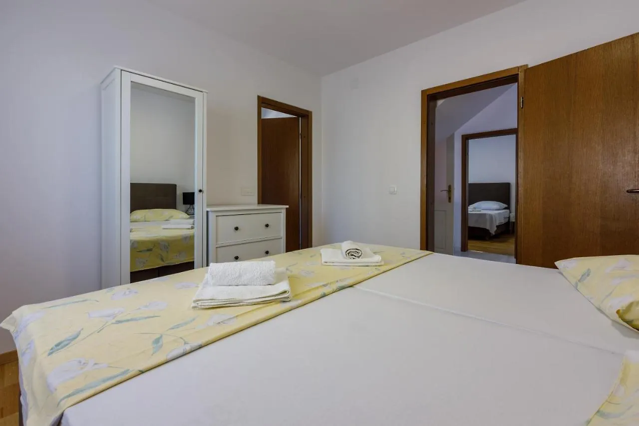 Damir 4+1+1 Apartment Crikvenica