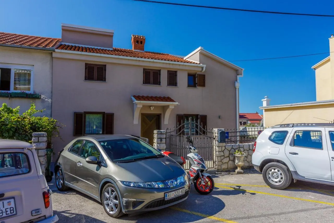 Damir 4+1+1 Apartment Crikvenica